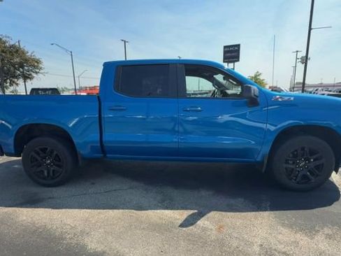 Used 2023 Chevrolet Silverado 1500 RST AWD/4WD image 9
