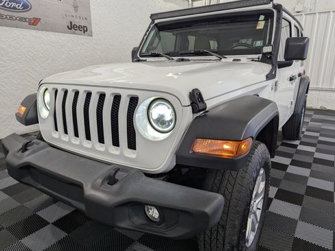 Used 2020 Jeep Wrangler Unlimited Sport S AWD/4WD image 3