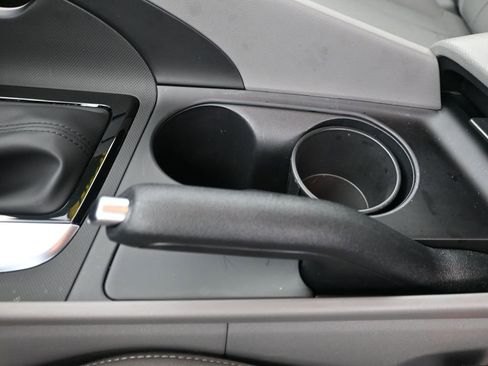 Certified 2025 Hyundai Elantra Sport image 24