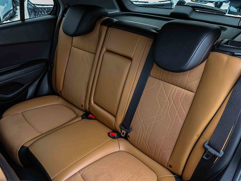 Used 2017 Chevrolet Trax LT w/ LT Convenience Package image 21