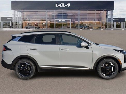New 2026 Kia Sportage EX image 2