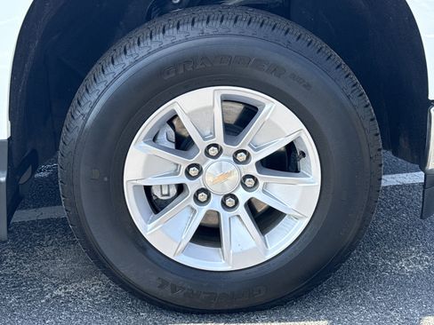 Used 2025 Chevrolet Silverado 1500 W/T RWD image 13