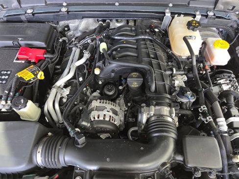 Used 2024 Jeep Wrangler Sport S image 37