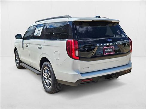 New 2025 Ford Expedition Active image 9
