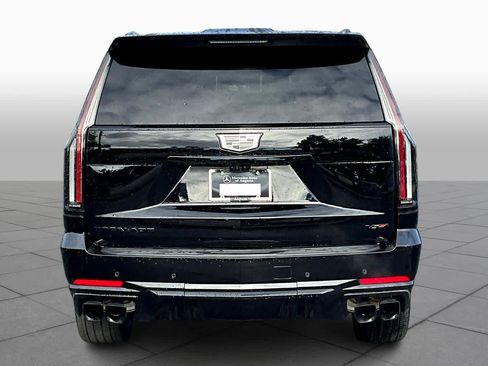Used 2025 Cadillac Escalade V w/ LPO, ONYX Package image 4