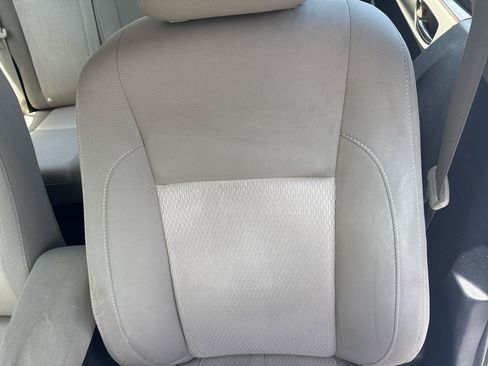 Used 2014 Toyota Corolla LE FWD image 26