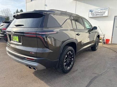Certified 2024 Chevrolet Traverse Z71 w/ LPO, Floor Liner Package AWD/4WD image 4