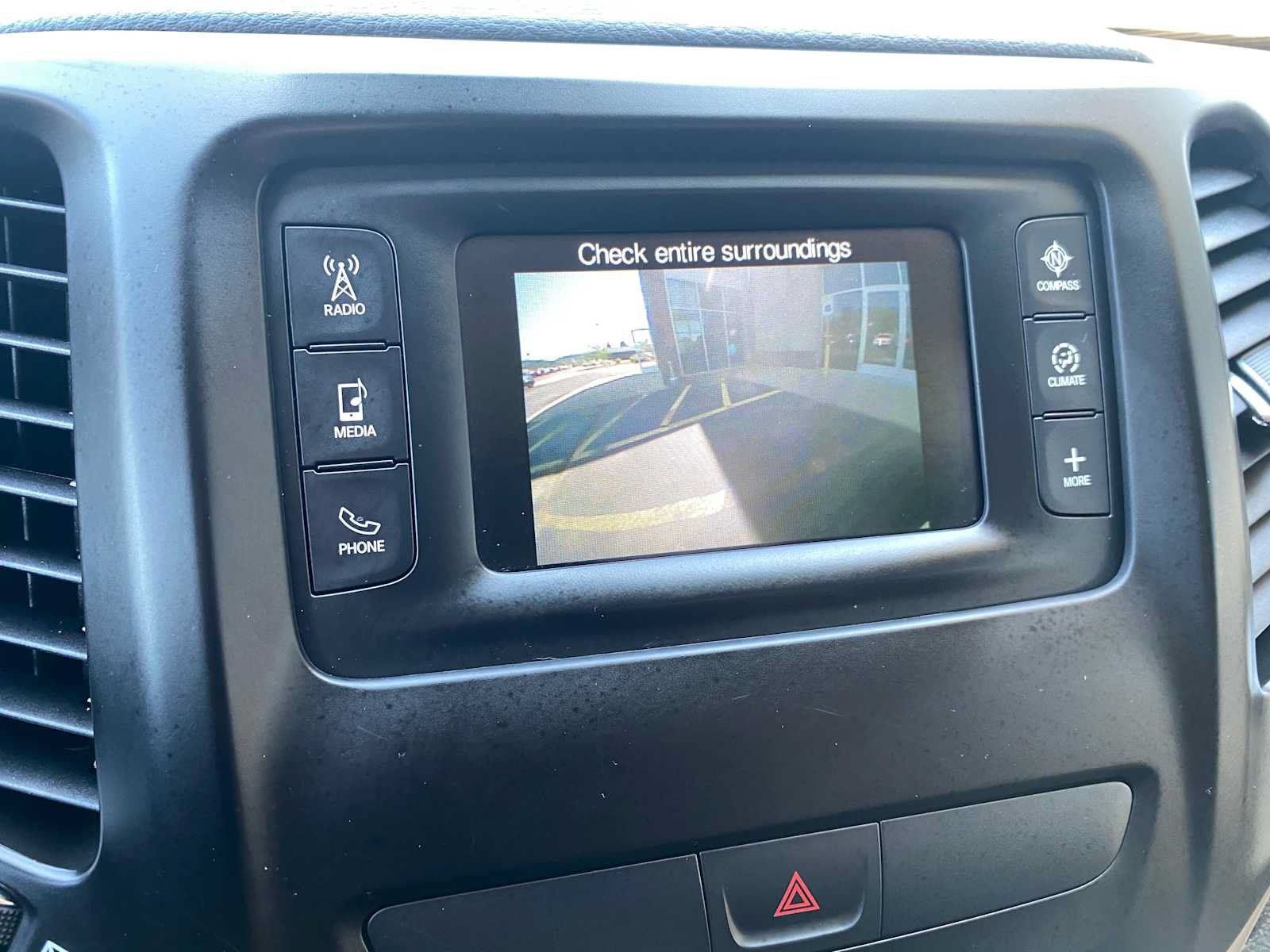 Used 2017 Jeep Cherokee Latitude w/ Cold Weather Group AWD/4WD image 15
