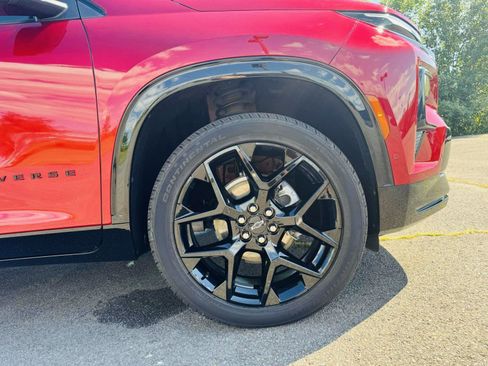 Used 2024 Chevrolet Traverse RS w/ LPO, Floor Liner Package image 40