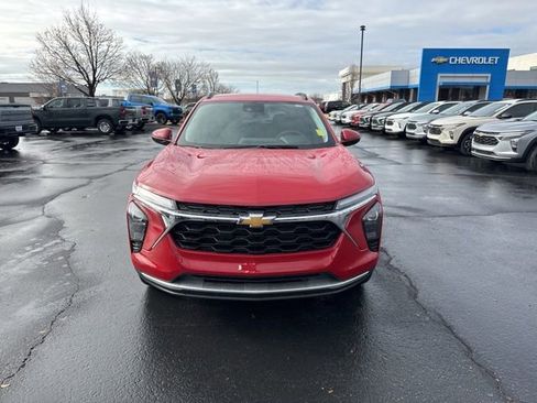 New 2026 Chevrolet Trax LT w/ Driver Confidence Package FWD image 2