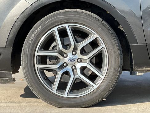 Used 2018 Ford Explorer Sport w/ Equipment Group 401A image 30