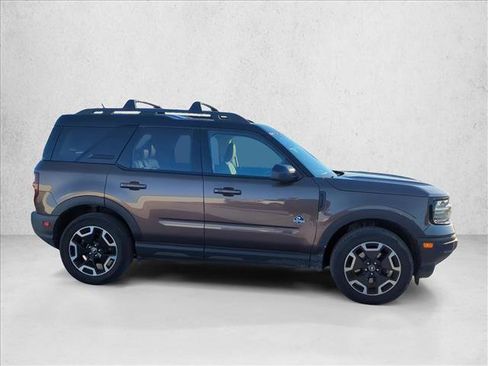 Used 2022 Ford Bronco Sport Outer Banks w/ Tech Package AWD/4WD image 4