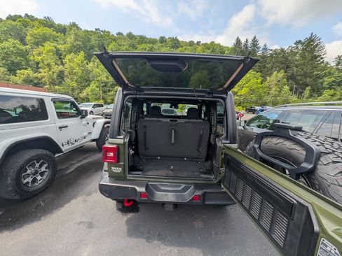 Used 2024 Jeep Wrangler Rubicon AWD/4WD image 11