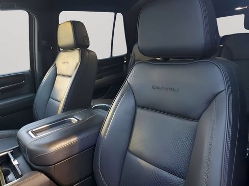 Used 2023 GMC Yukon Denali AWD/4WD image 35