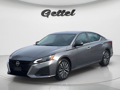 Used 2024 Nissan Altima 2.5 SV