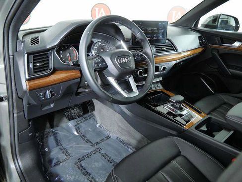 Used 2023 Audi Q5 2.0T Premium w/ Convenience Package image 16