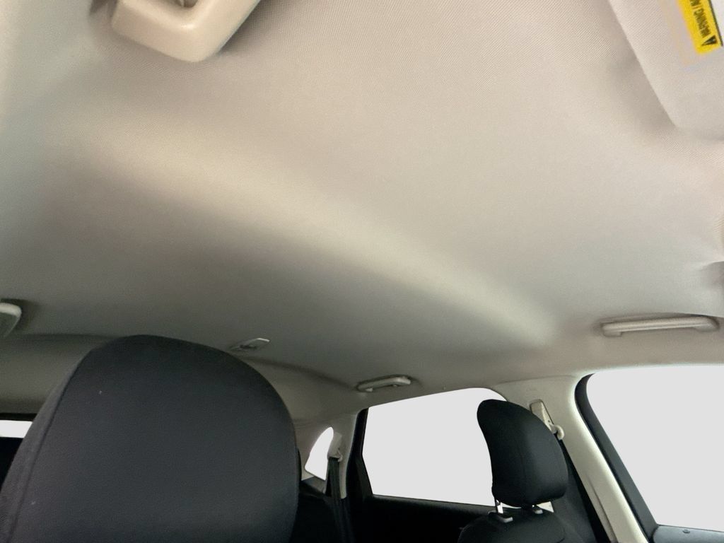 Used 2016 Ford Edge SEL FWD image 16
