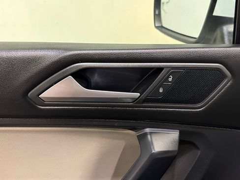 Used 2019 Volkswagen Tiguan SE FWD image 28
