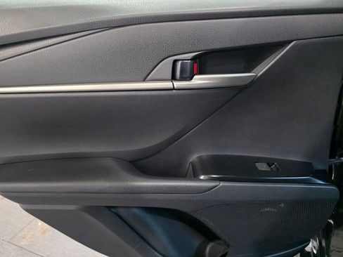 Used 2025 Toyota Camry LE image 11