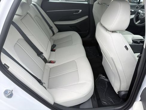 New 2026 Hyundai Sonata SEL FWD image 17