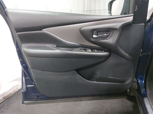 Used 2023 Nissan Murano SV image 26