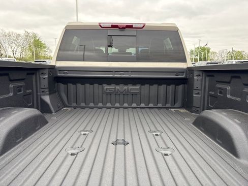 New 2026 GMC Sierra 2500 AT4X w/ AT4X AEV Edition AWD/4WD image 9