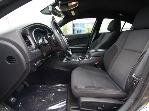 Used 2016 Dodge Charger R/T w/ Navigation & Travel Group RWD image 6