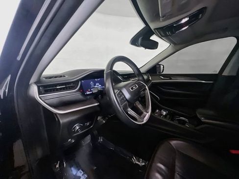 Used 2021 Jeep Grand Cherokee L Limited AWD/4WD image 16