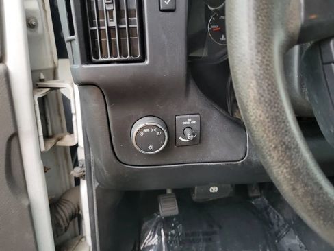 Used 2016 Chevrolet Express 3500 RWD image 19
