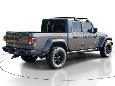 Used 2023 Jeep Gladiator Sport AWD/4WD image 7