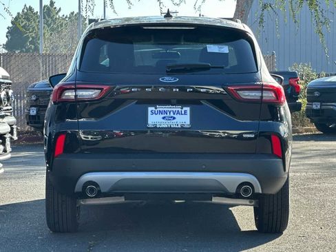 New 2025 Ford Escape SE image 31