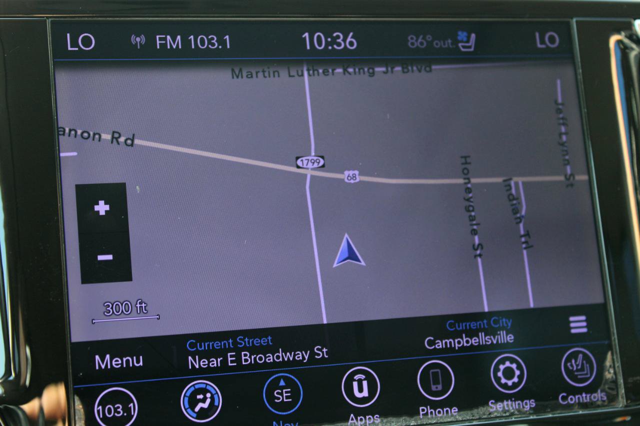 Used 2019 Chrysler Pacifica Limited FWD image 35