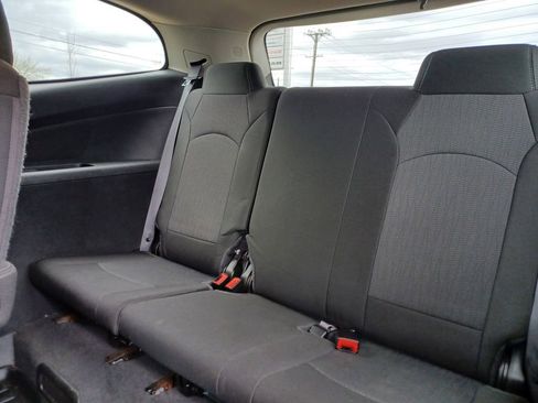 Used 2015 Chevrolet Traverse LT image 31