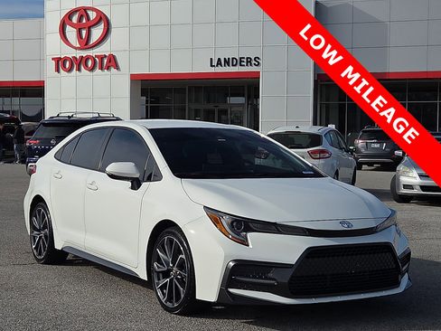 Used 2021 Toyota Corolla SE image 1