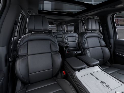 New 2027 Lincoln Navigator L Reserve w/ Jet Appearance Package AWD/4WD image 10