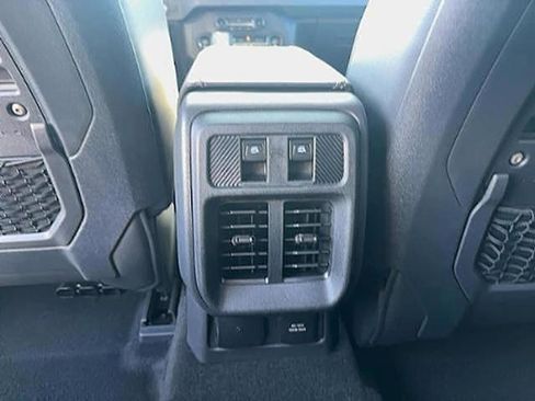 New 2025 Ford Bronco Badlands w/ Sasquatch Package image 13