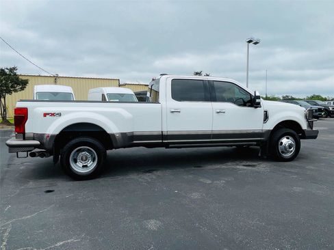 Used 2022 Ford F350 King Ranch w/ King Ranch Ultimate Package AWD/4WD image 4