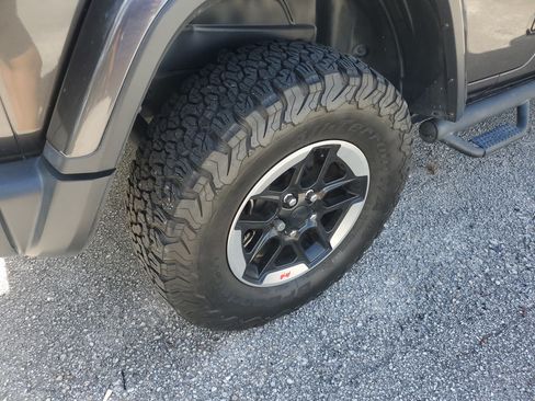 Used 2019 Jeep Wrangler Unlimited Rubicon AWD/4WD image 6
