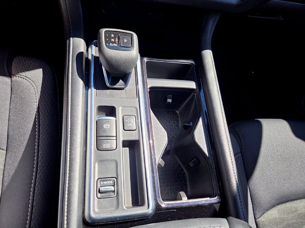 Used 2025 Nissan Pathfinder SV FWD image 18