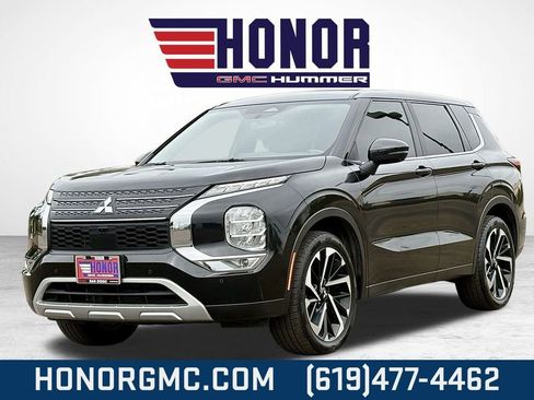 Used 2022 Mitsubishi Outlander SE image 7