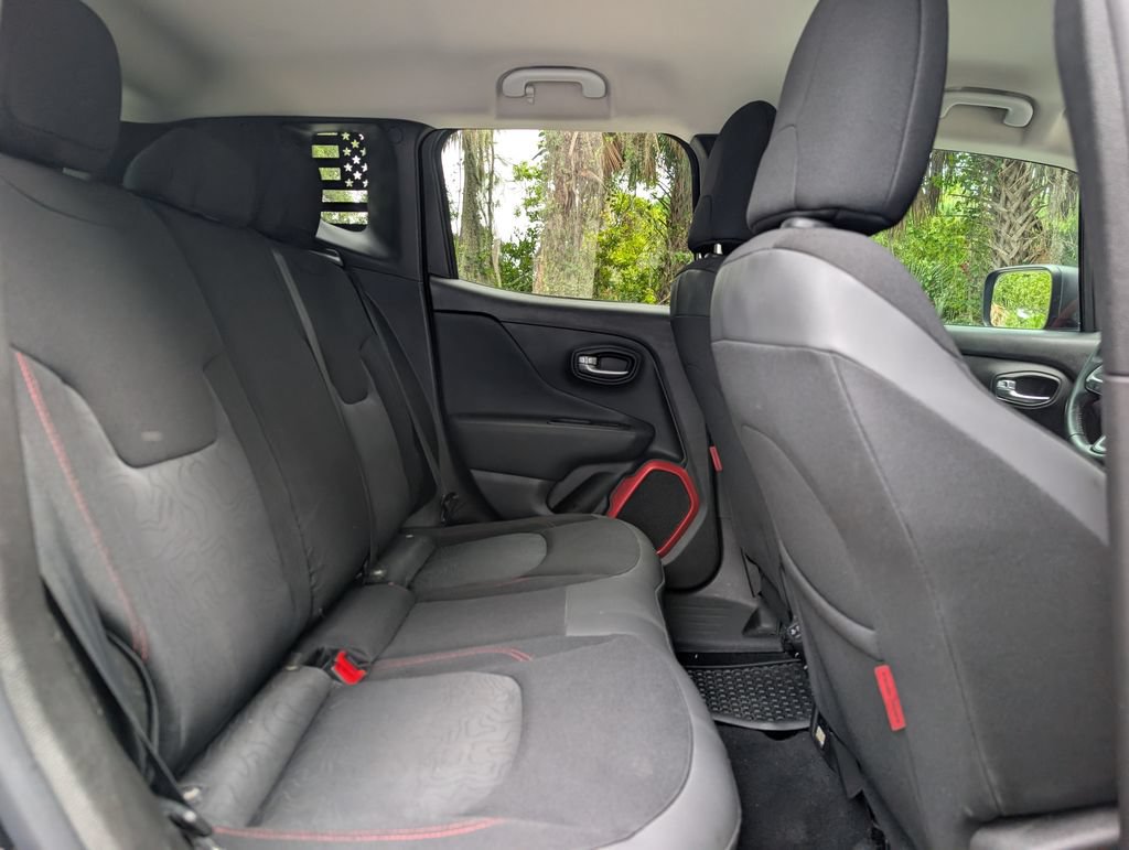 Used 2019 Jeep Renegade Trailhawk AWD/4WD image 19