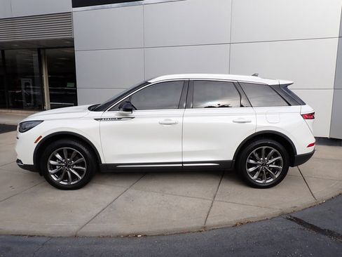 Certified 2022 Lincoln Corsair AWD w/ Premium Package image 2