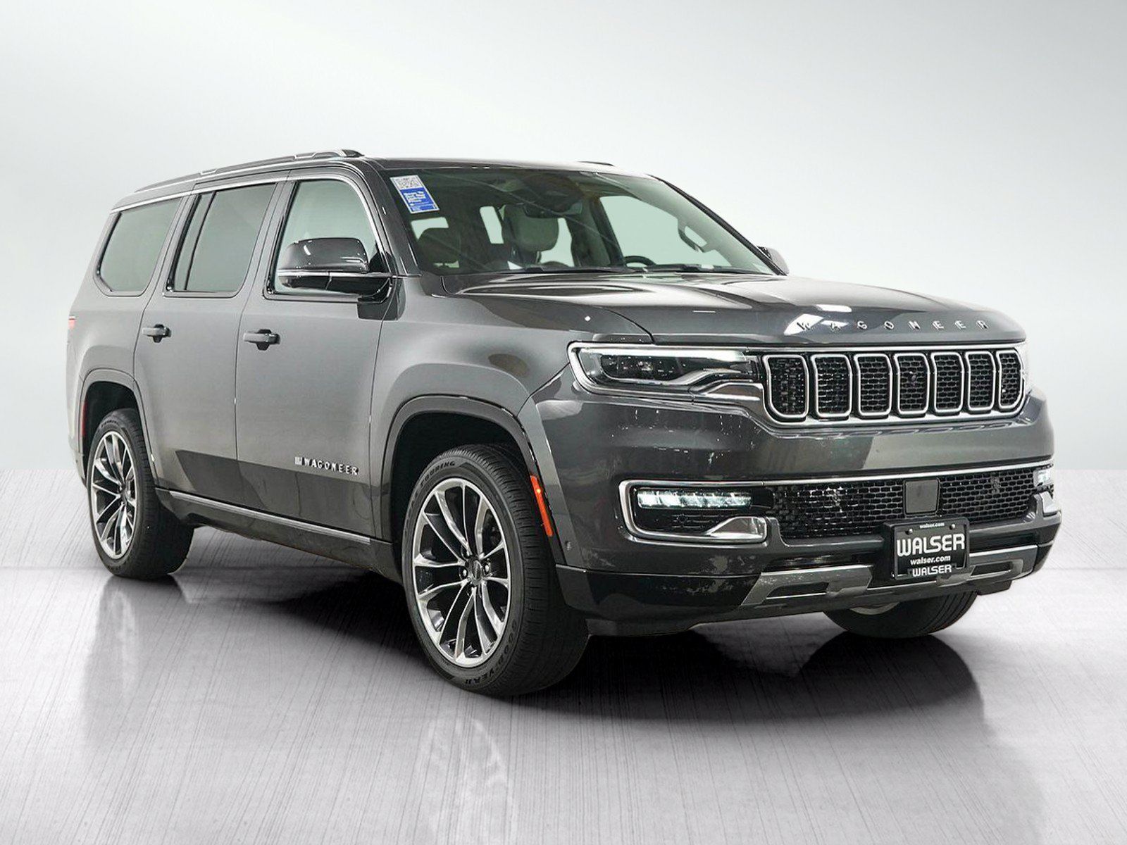 Used 2022 Jeep Wagoneer Series III w/ Premium Group I AWD/4WD image 7