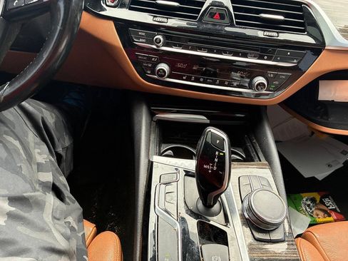 Used 2017 BMW 530i RWD image 13