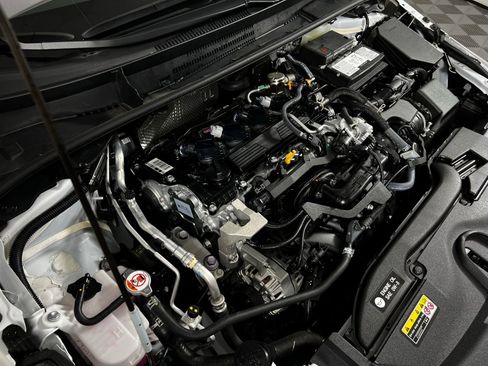 Certified 2025 Toyota Corolla SE image 10