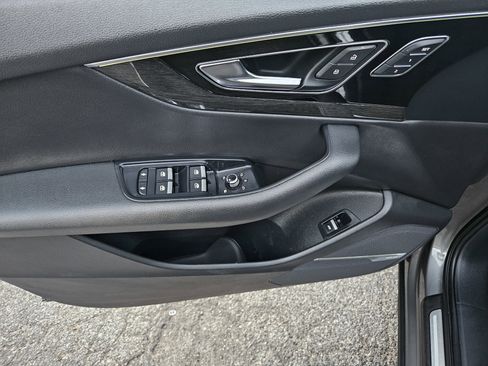 Used 2017 Audi Q7 3.0T Premium Plus image 15