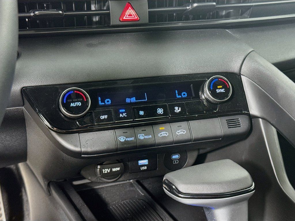 Certified 2026 Hyundai Elantra Sport FWD image 15