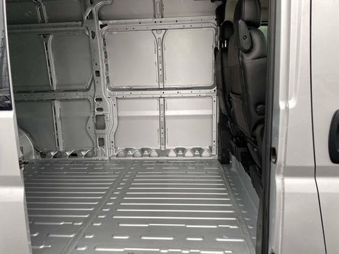 Used 2025 RAM ProMaster 3500 w/ Quick Order Package 22H SLT+ FWD image 26