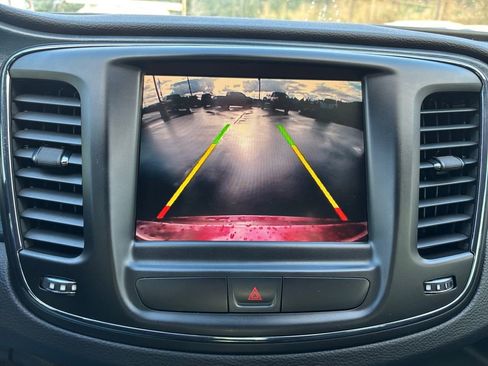 Used 2015 Chrysler 200 S w/ Navigation & Sound Group I image 20