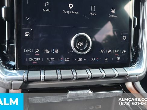 Used 2025 GMC Yukon Denali RWD image 35